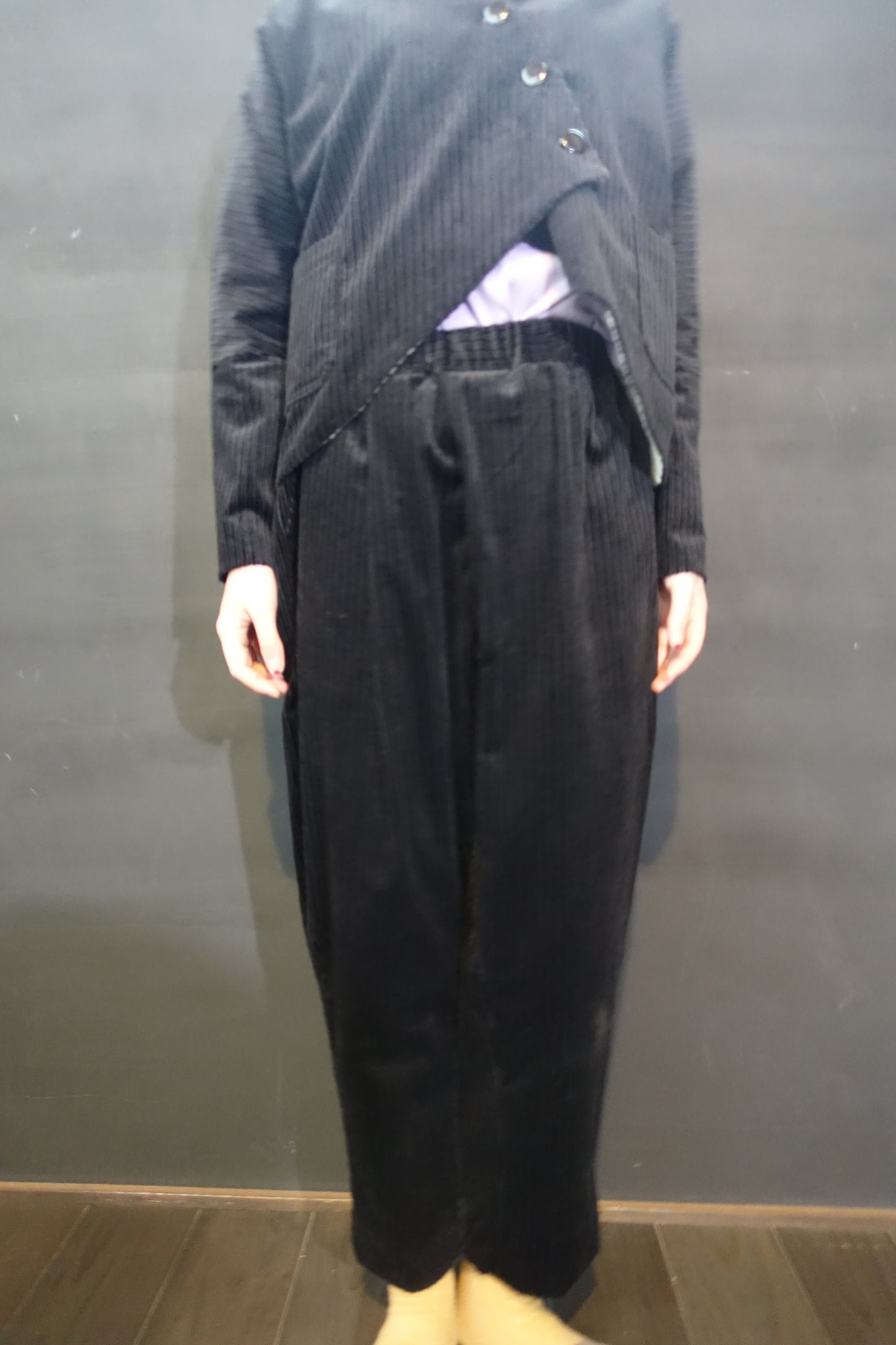 コーデュロイタックパンツ emeraldthirteen