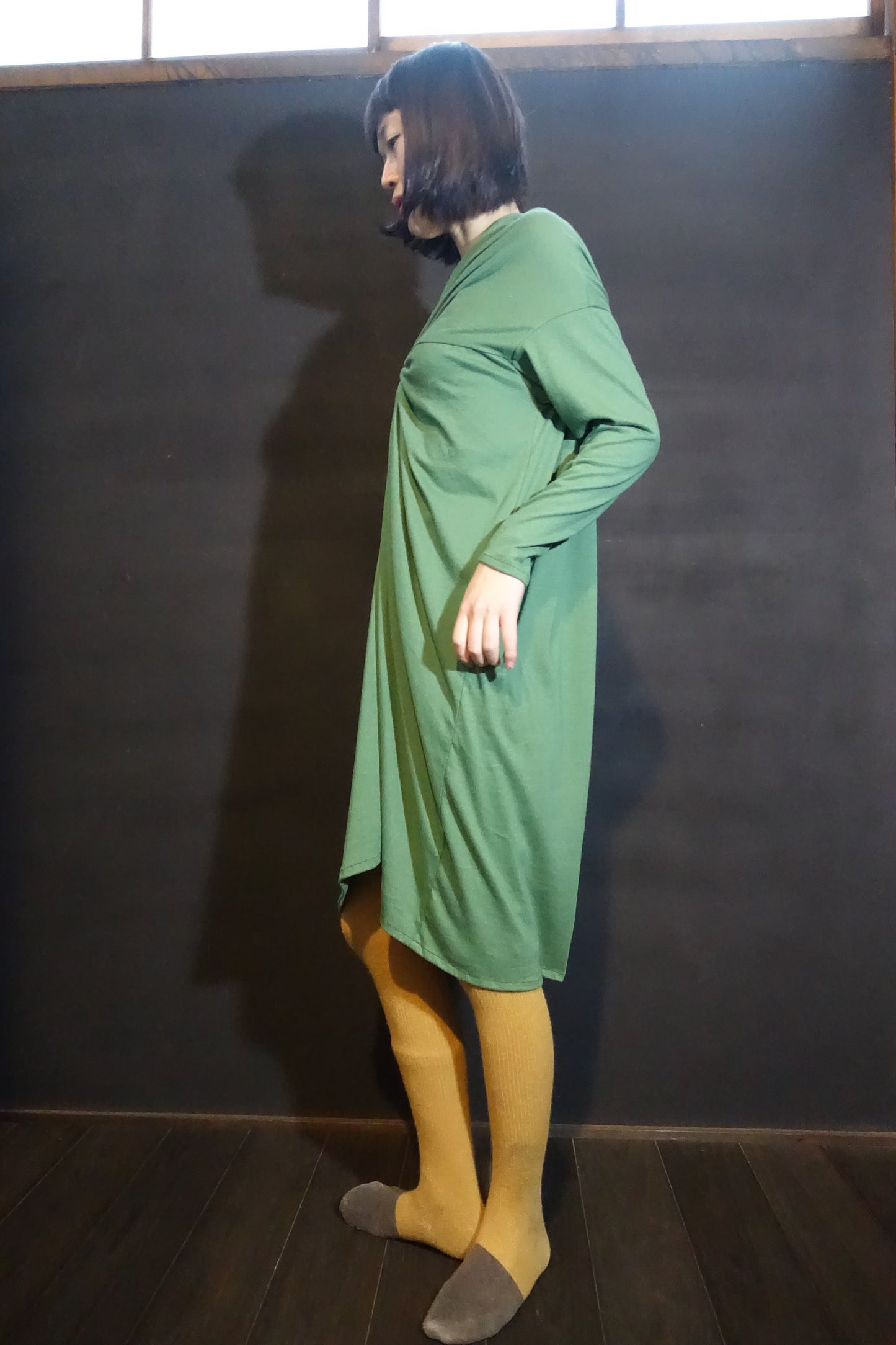 ねじりワンピース emeraldthirteen
