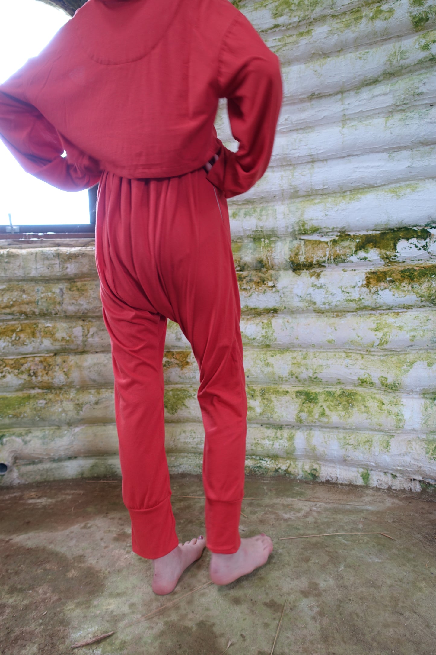 tuck long pants red